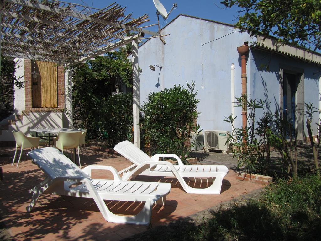 Come In Sicily La Pietra Monaca Apartment Acireale Room photo